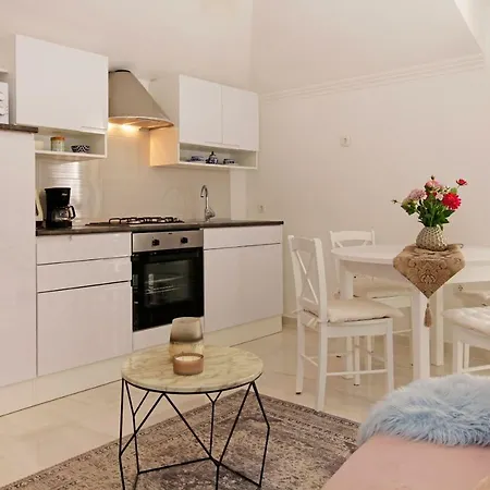 Ambroz Apartament Vela Luka