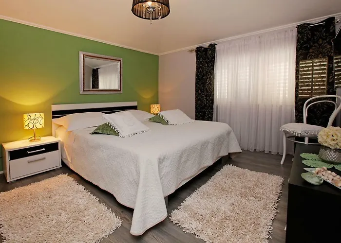 Διαμέρισμα Ambroz *