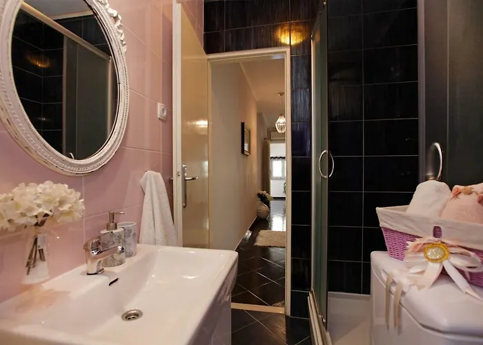 Διαμέρισμα Ambroz *